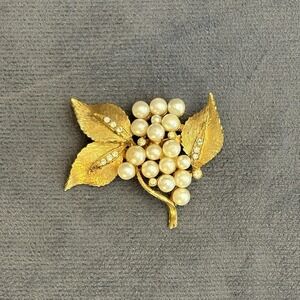 Vintage‎ Gold Tone Grape Cluster Brooch Faux Pearls Rhinestones Mid Century